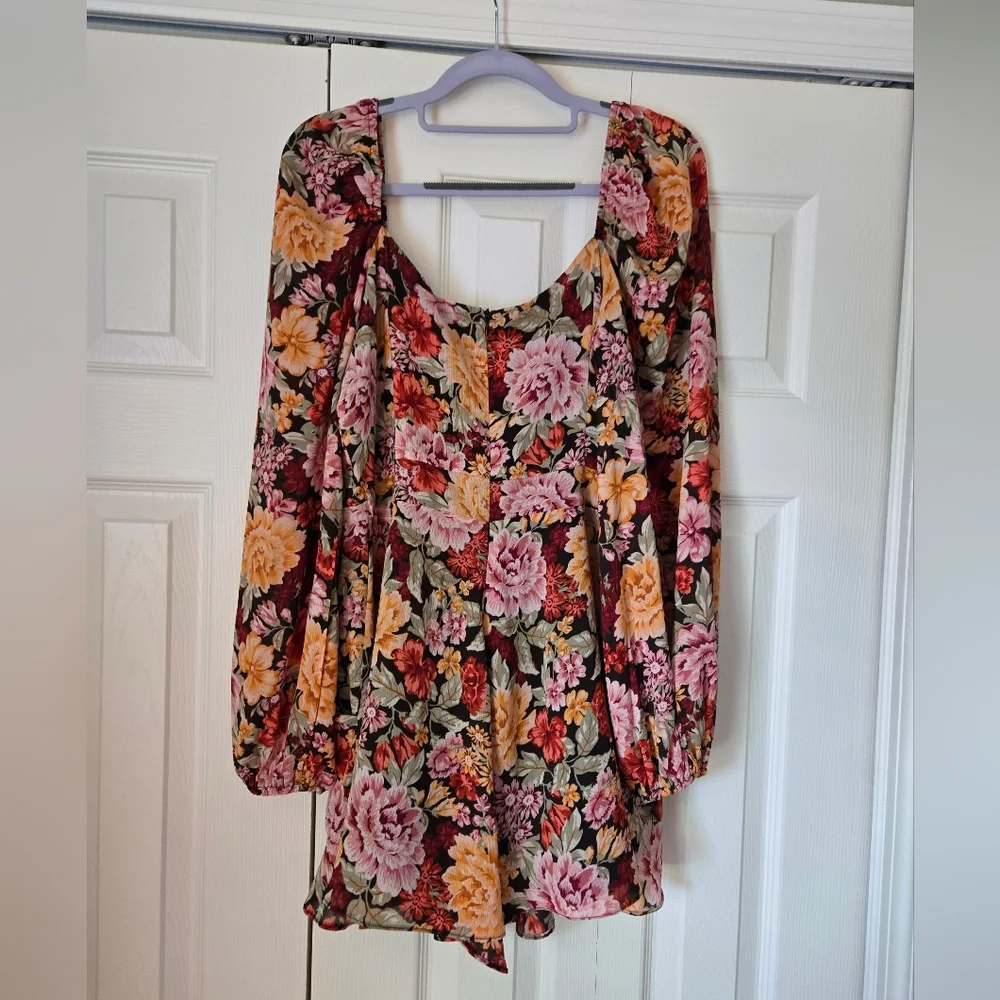Showpo Red and Orange Backless Jumpsuit with Bell Sleeves - Picture 4 of 6